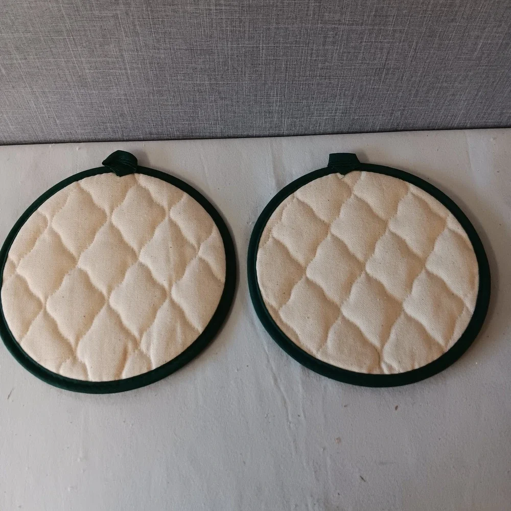 VTG Scottie Dog Potholders Set of 2 Scottish Terrier‎ Plaid 8 Inch Round Retro
